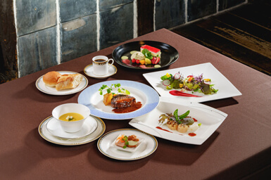 倉敷ロイヤルアートホテル（レストラン八間蔵）