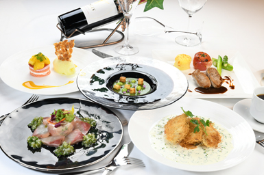 ヒューイットリゾート那覇 ＜TIIDAティーダ＞