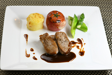 ヒューイットリゾート那覇 ＜TIIDAティーダ＞