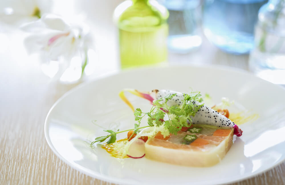 小さな結婚式 沖縄イル・ド・レ チャペル（ブルーインフィニティー）