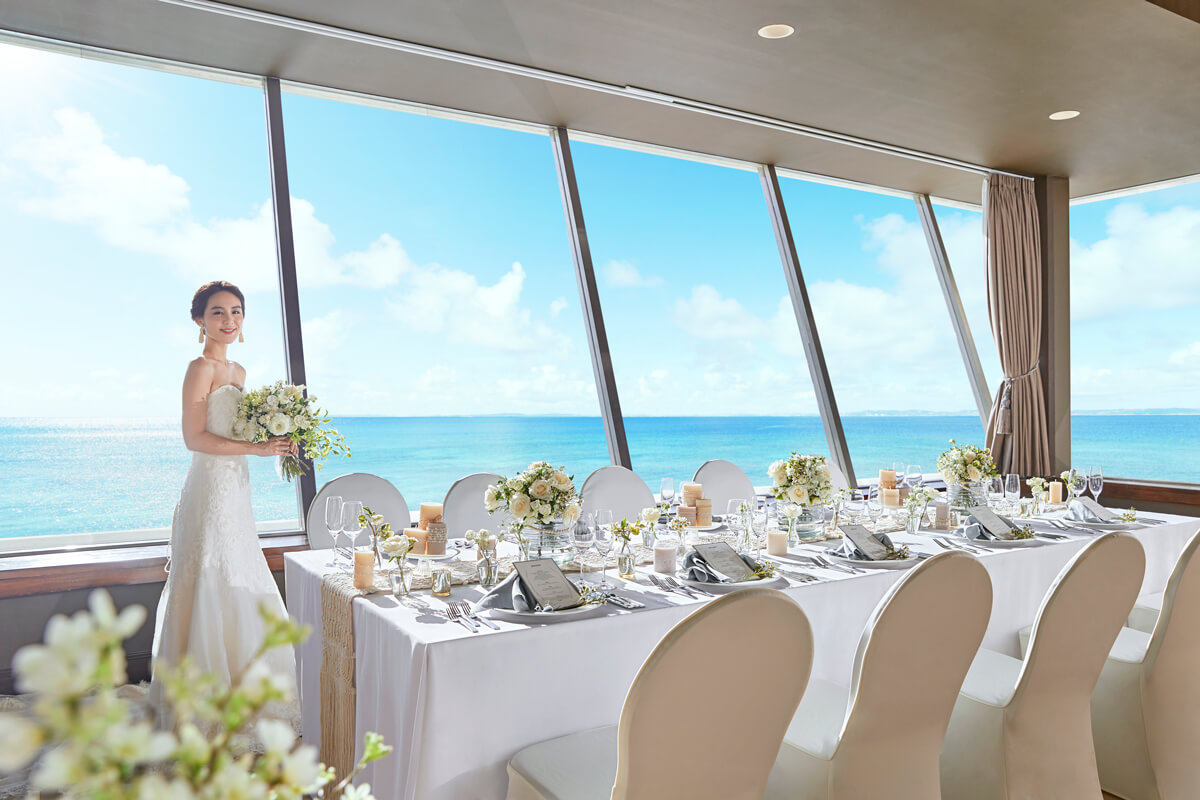 会食会場と新婦