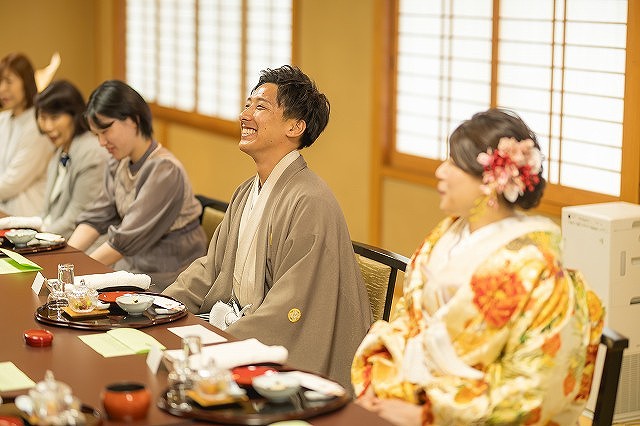 栴檀　会食会　談笑