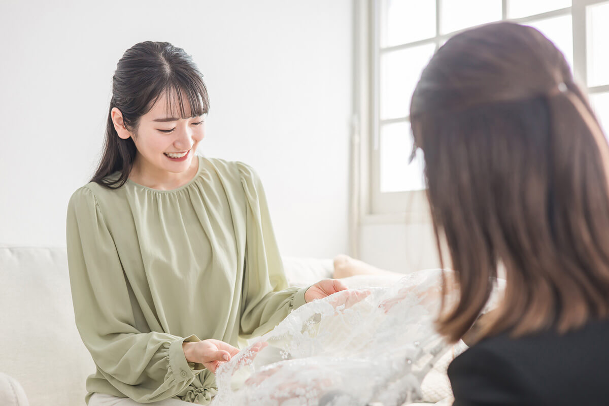 衣装合わせの様子