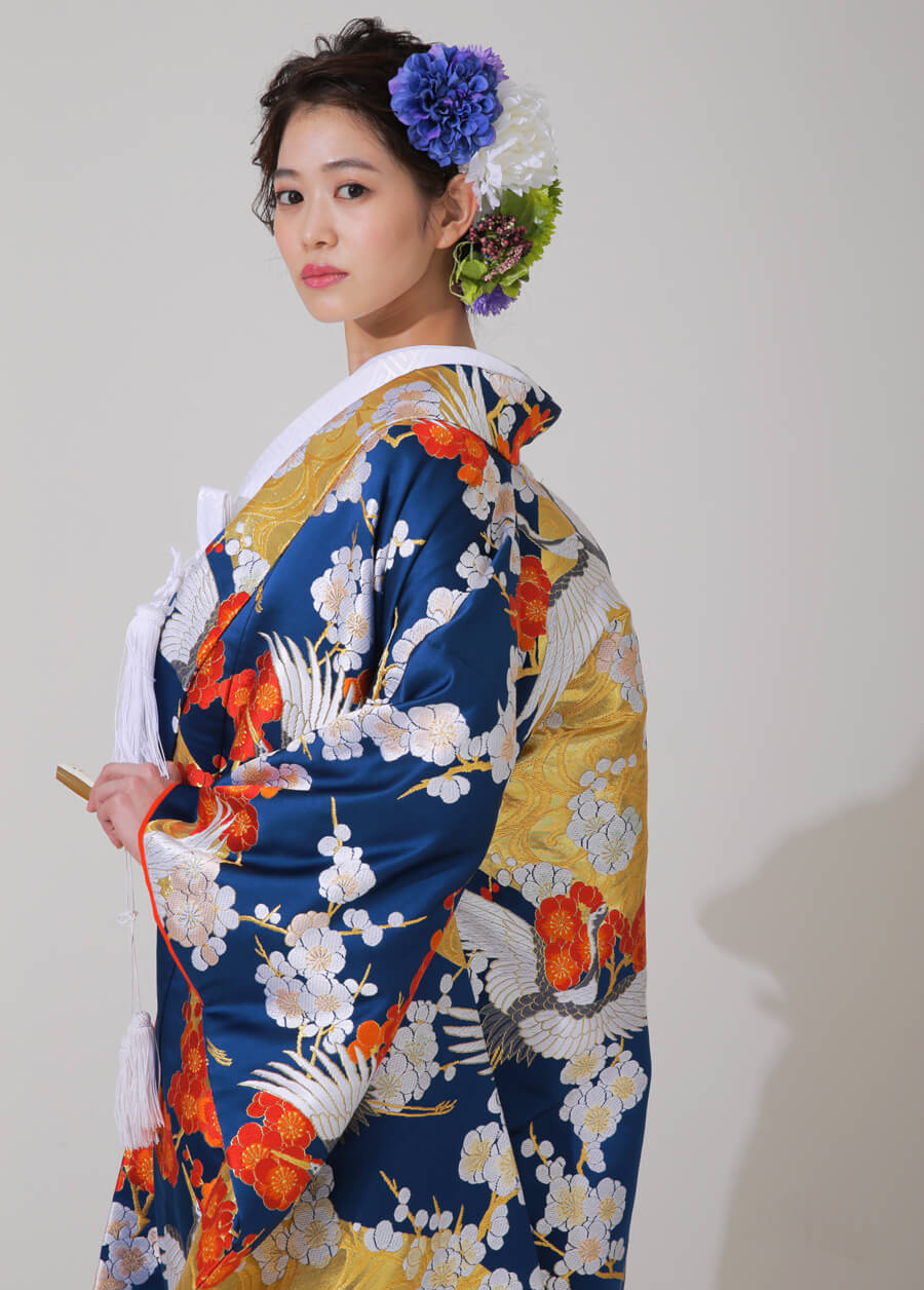 花嫁さんの打掛 　朱赤地玉虫流水小花に鶴　　26317 ＃ 打掛(朱赤地・鶴)｜着物レンタルあき (来店着付け無料・全国配送無料)