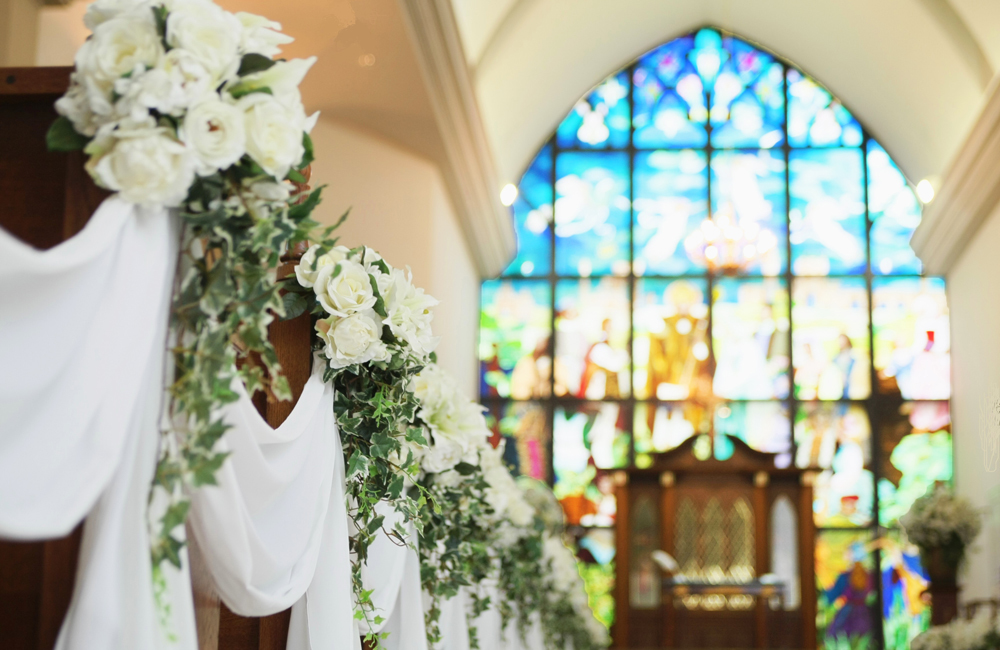 東北最大級のステンドグラスが彩る大聖堂で叶える、感動のウェディング