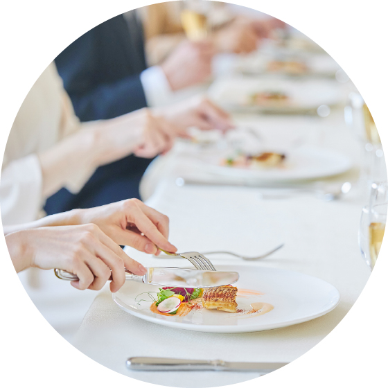 ご利用シーン 会食の写真