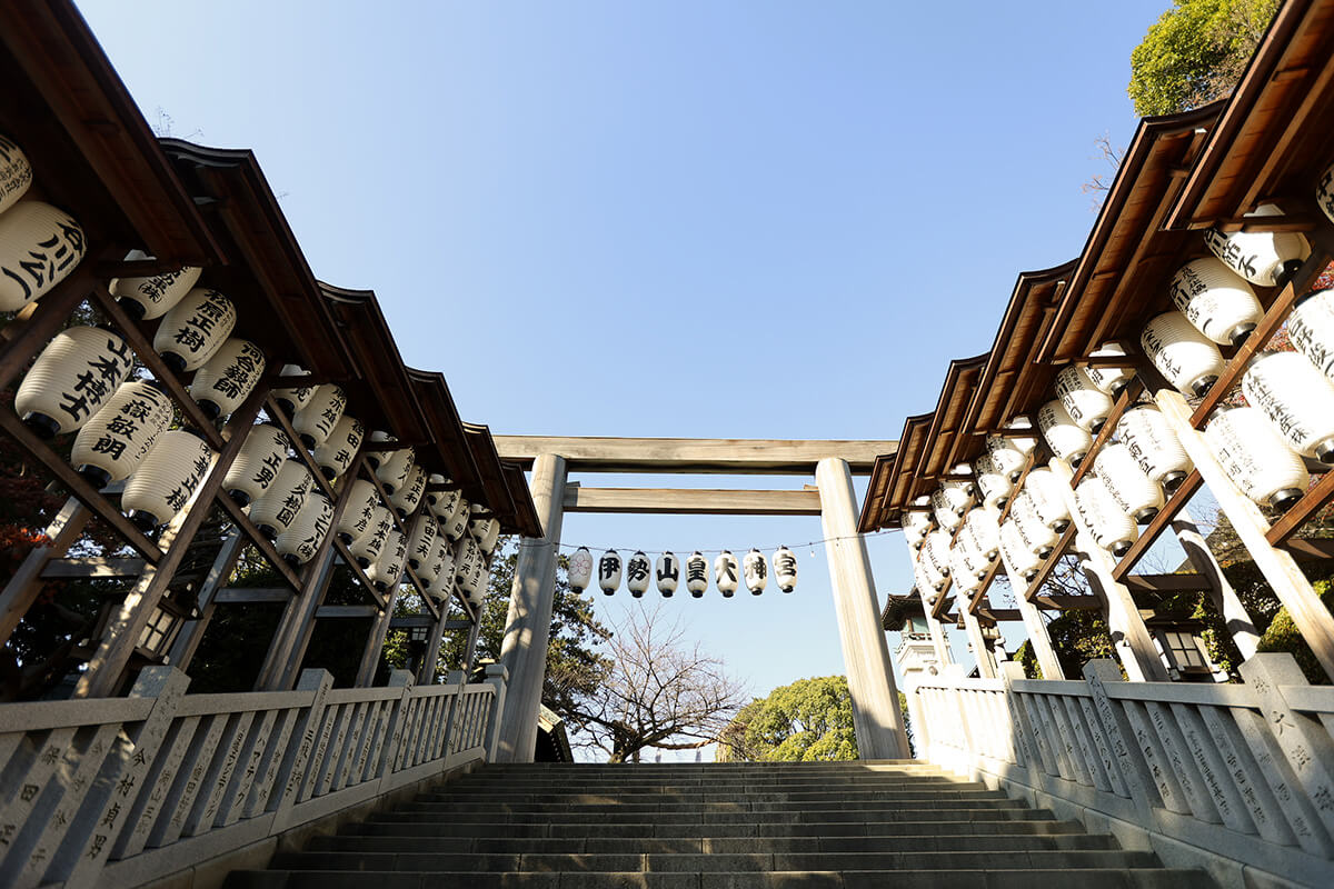 伊勢山皇大神宮