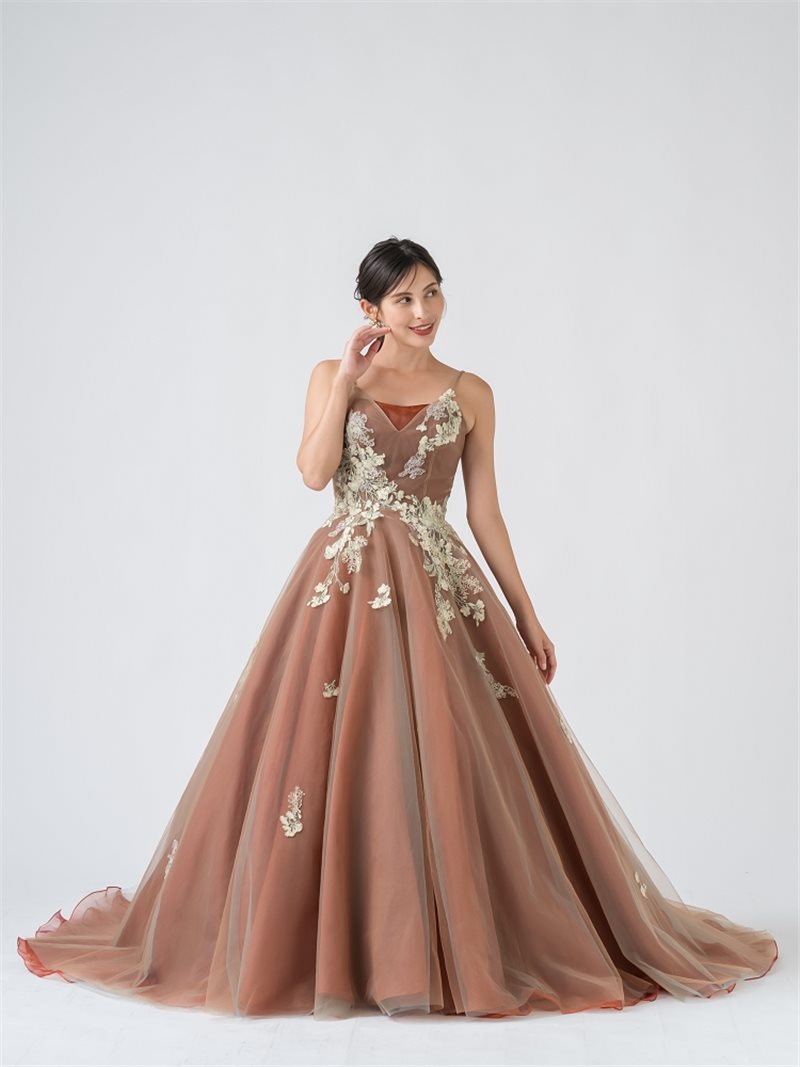 たった5分でイメージチェンジ！！オーバーカラードレスのご紹介♪