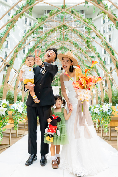 笑顔が止まらない!“結婚式の常識を壊したい”おふたりの楽しいウェディング