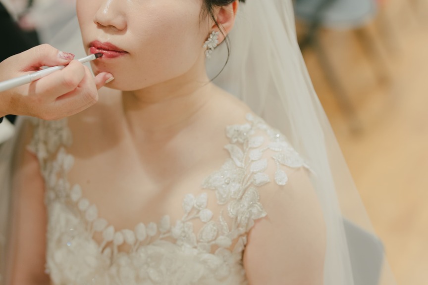 白銀の北海道!ガラスのピラミッドで誓う、幻想的なウィンターウェディング