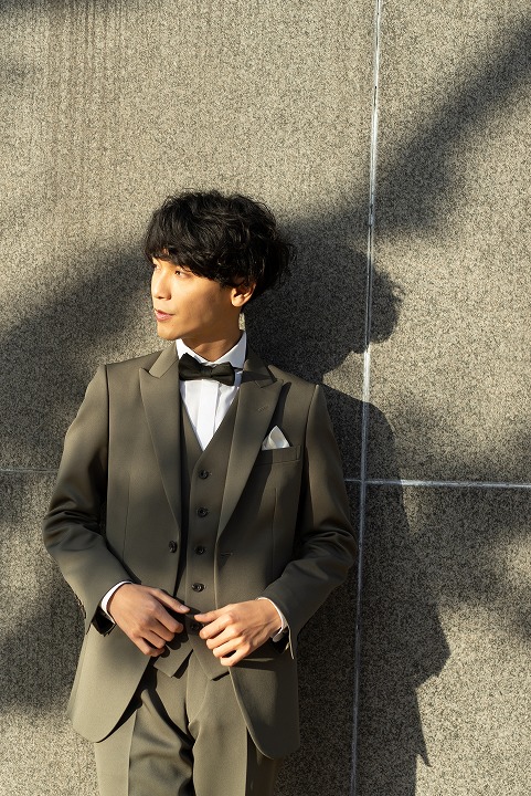 新作タキシードのご紹介☆*:.　