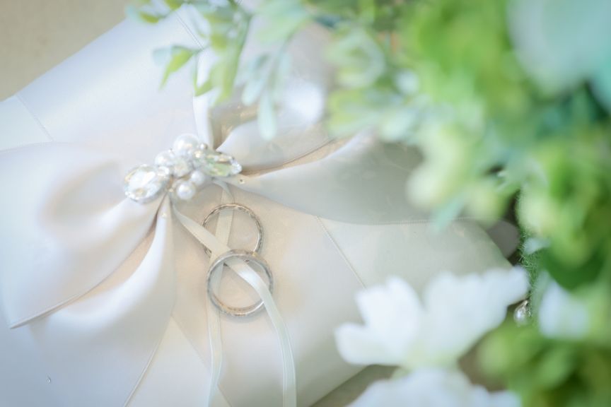 家族で紡いだ誓いの言葉。涙と笑顔で満たされた、ちいさな結婚式のキセキ