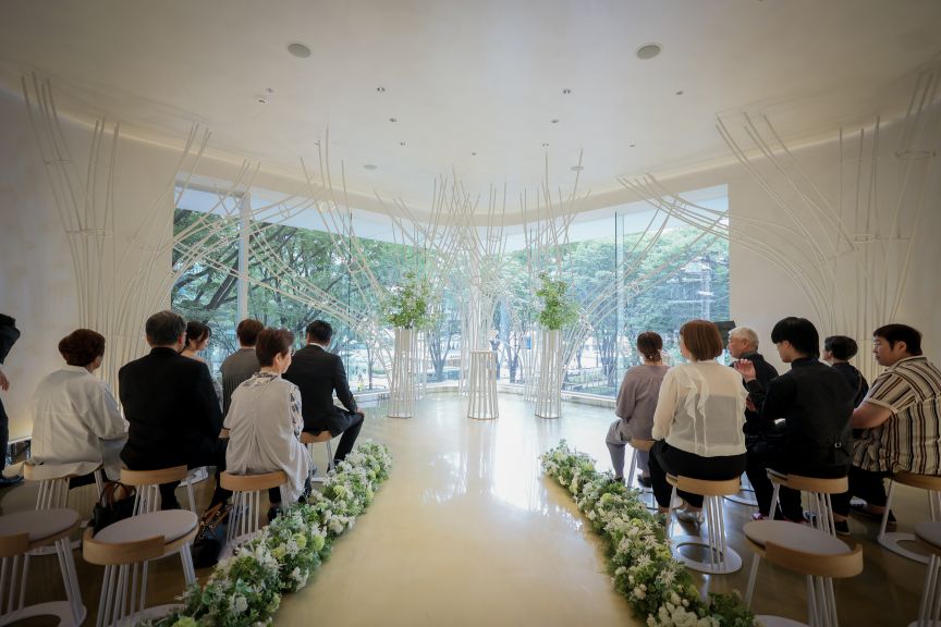 家族で紡いだ誓いの言葉。涙と笑顔で満たされた、ちいさな結婚式のキセキ