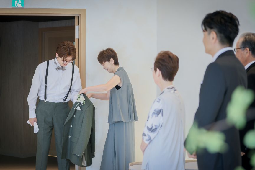 家族で紡いだ誓いの言葉。涙と笑顔で満たされた、ちいさな結婚式のキセキ