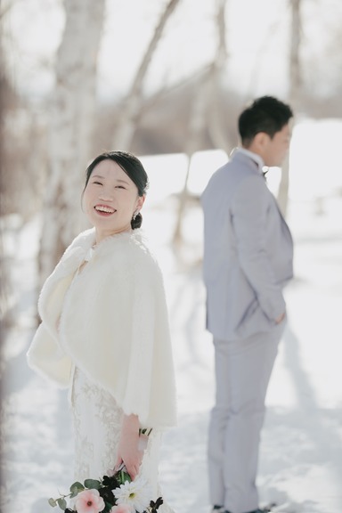 白銀の北海道!ガラスのピラミッドで誓う、幻想的なウィンターウェディング