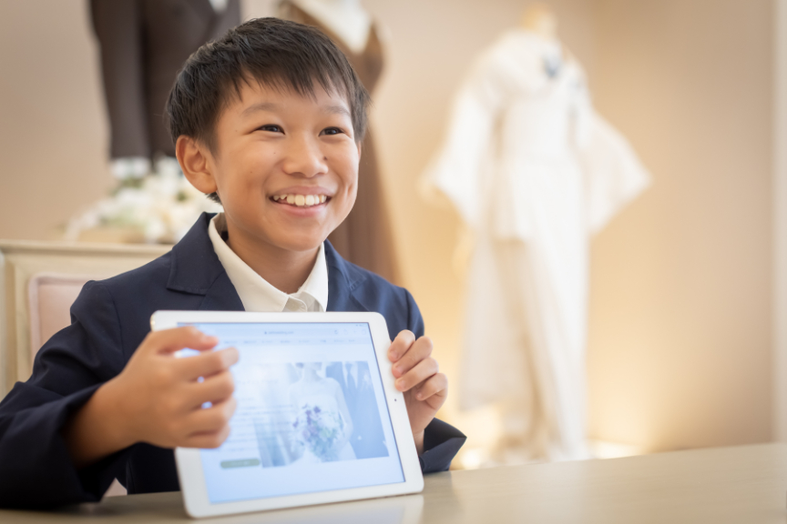 小学生を対象に 夏休みお子さまウェディングプランナー体験を募集!両親の結婚式と職業体験を無料で提供します!
