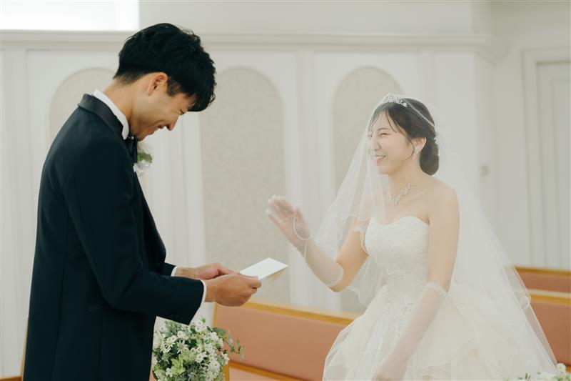 フォトウェディングでも挙式感を!