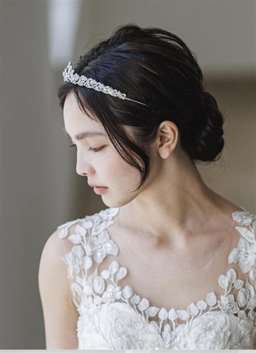 今回は、花嫁さまの印象を大きく左右する「アクセサリー」についてご紹介します👰