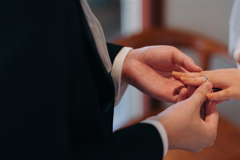 フォトウェディングでも挙式感を！