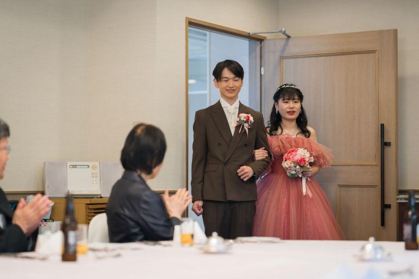 大切なご家族に見守られて迎えた、お二人にとってかけがえのない結婚式♡