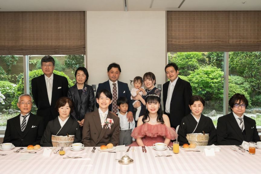 大切なご家族に見守られて迎えた、お二人にとってかけがえのない結婚式♡