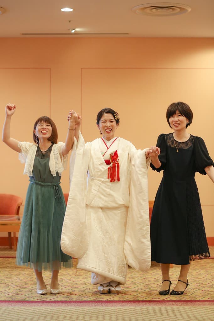 家族婚ってどんな雰囲気？ 友人を招く結婚式との違いと、家族婚だからこそ叶う時間
