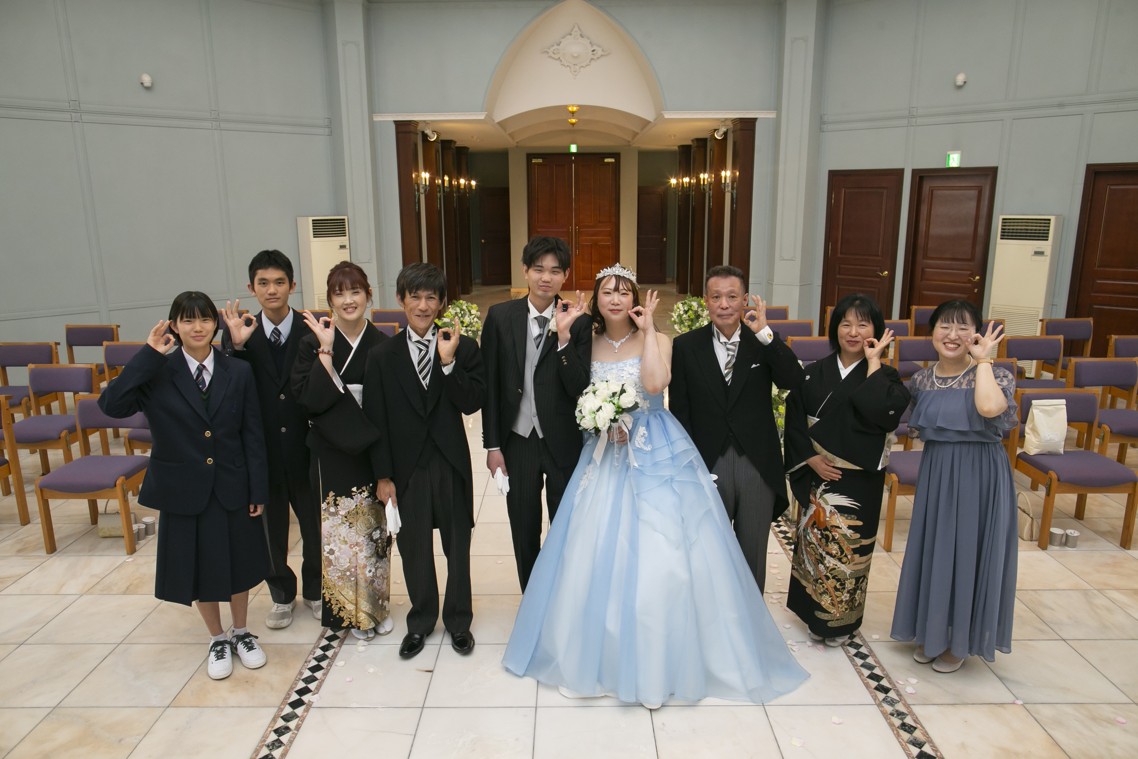 3分で早着替え！？オーバーカラードレスで再入場♪