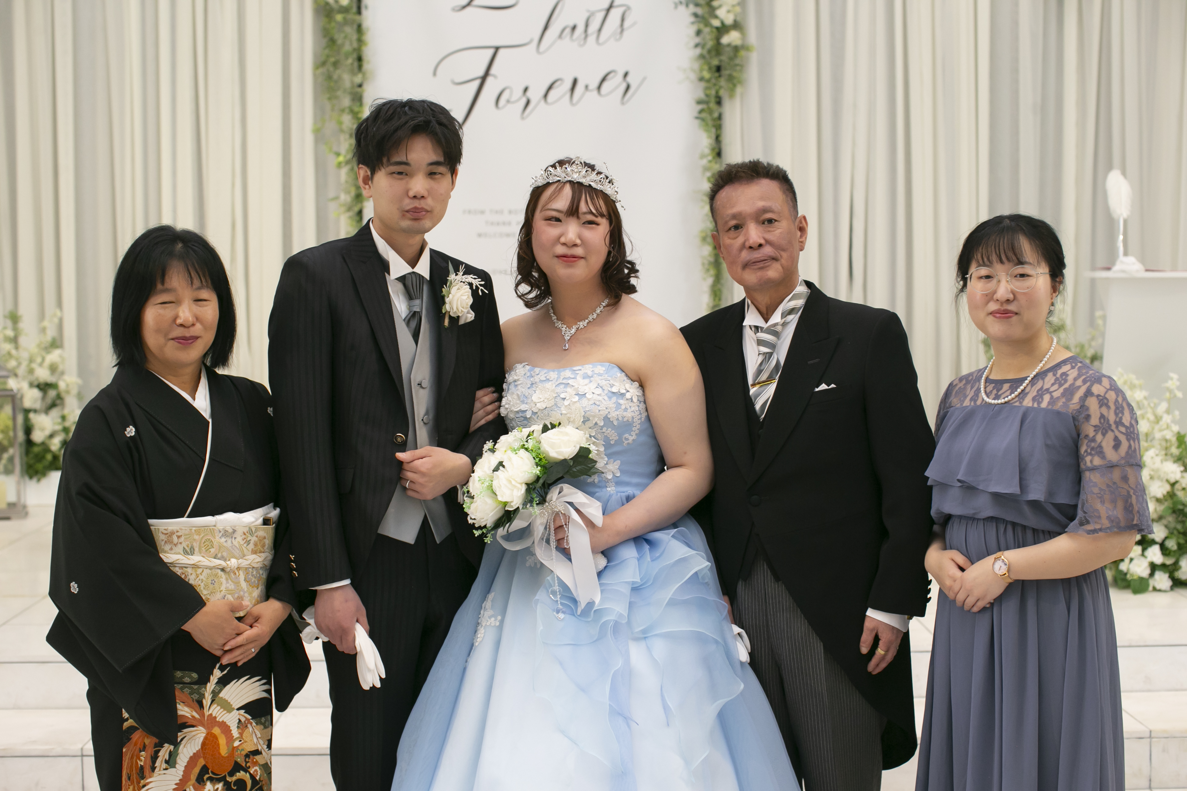 3分で早着替え！？オーバーカラードレスで再入場♪