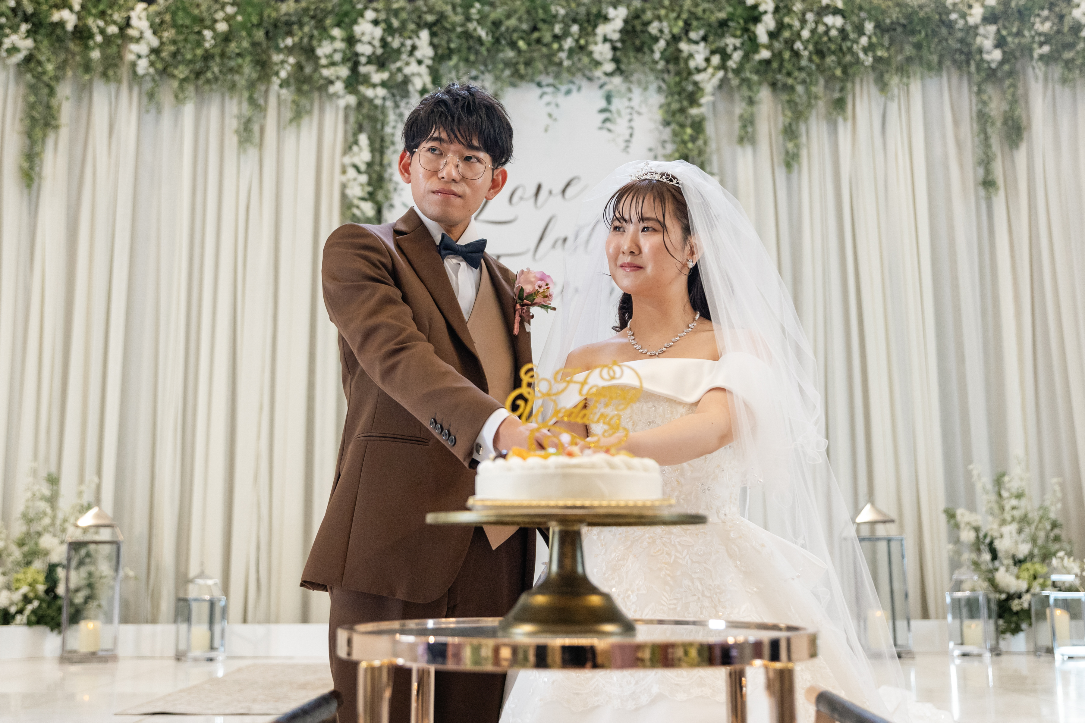 挙式中にケーキ入刀?!