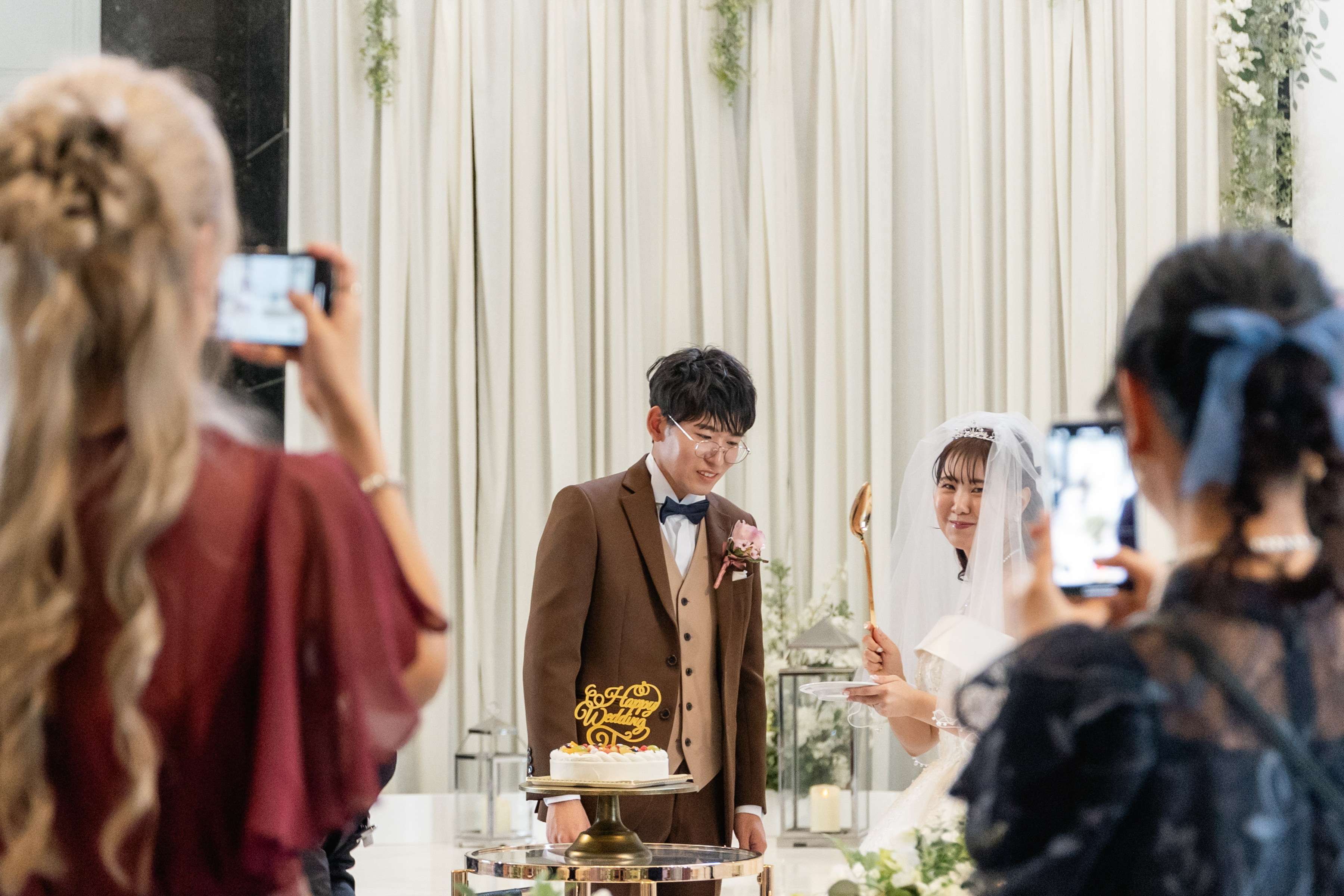 挙式中にケーキ入刀?!