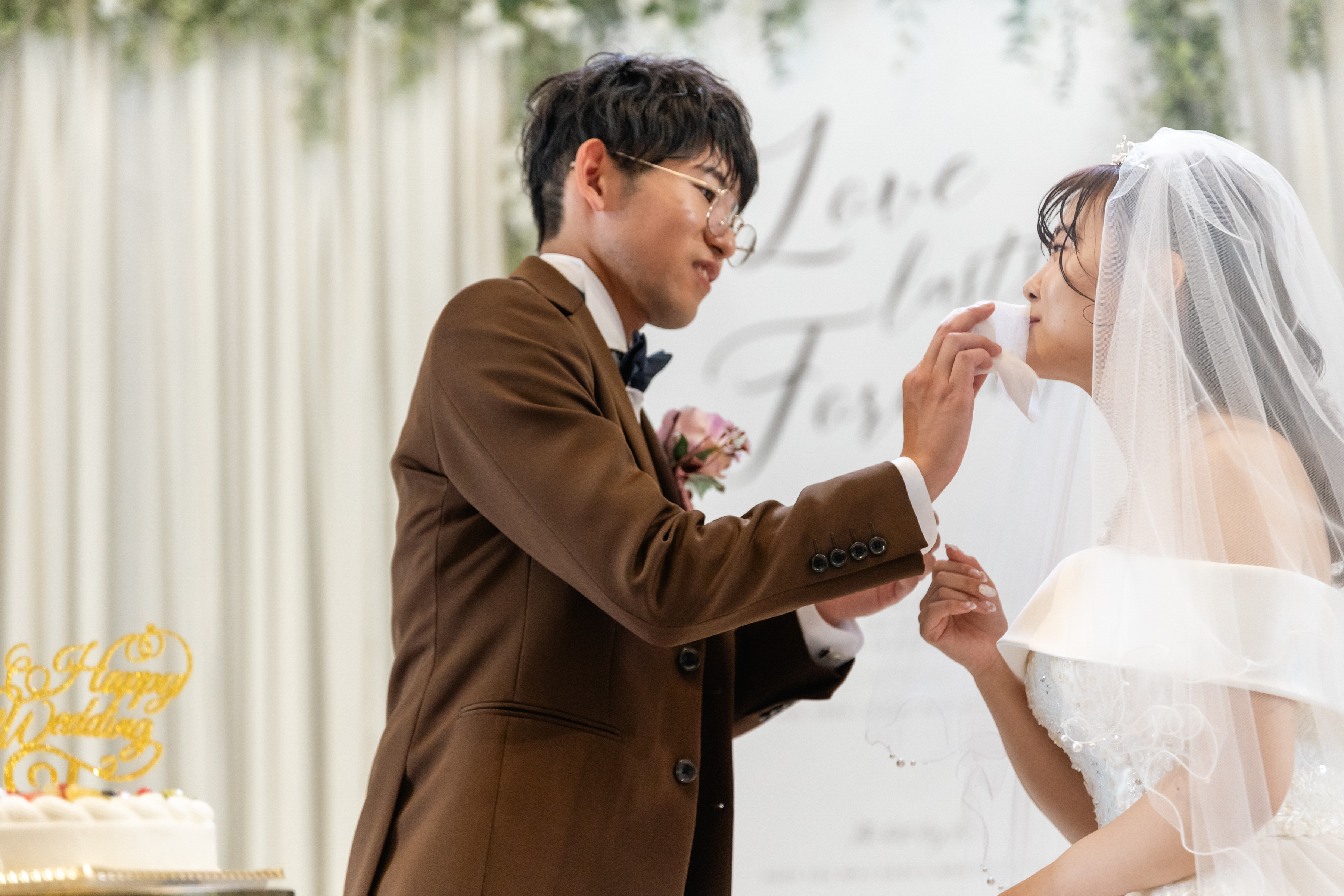 挙式中にケーキ入刀?!