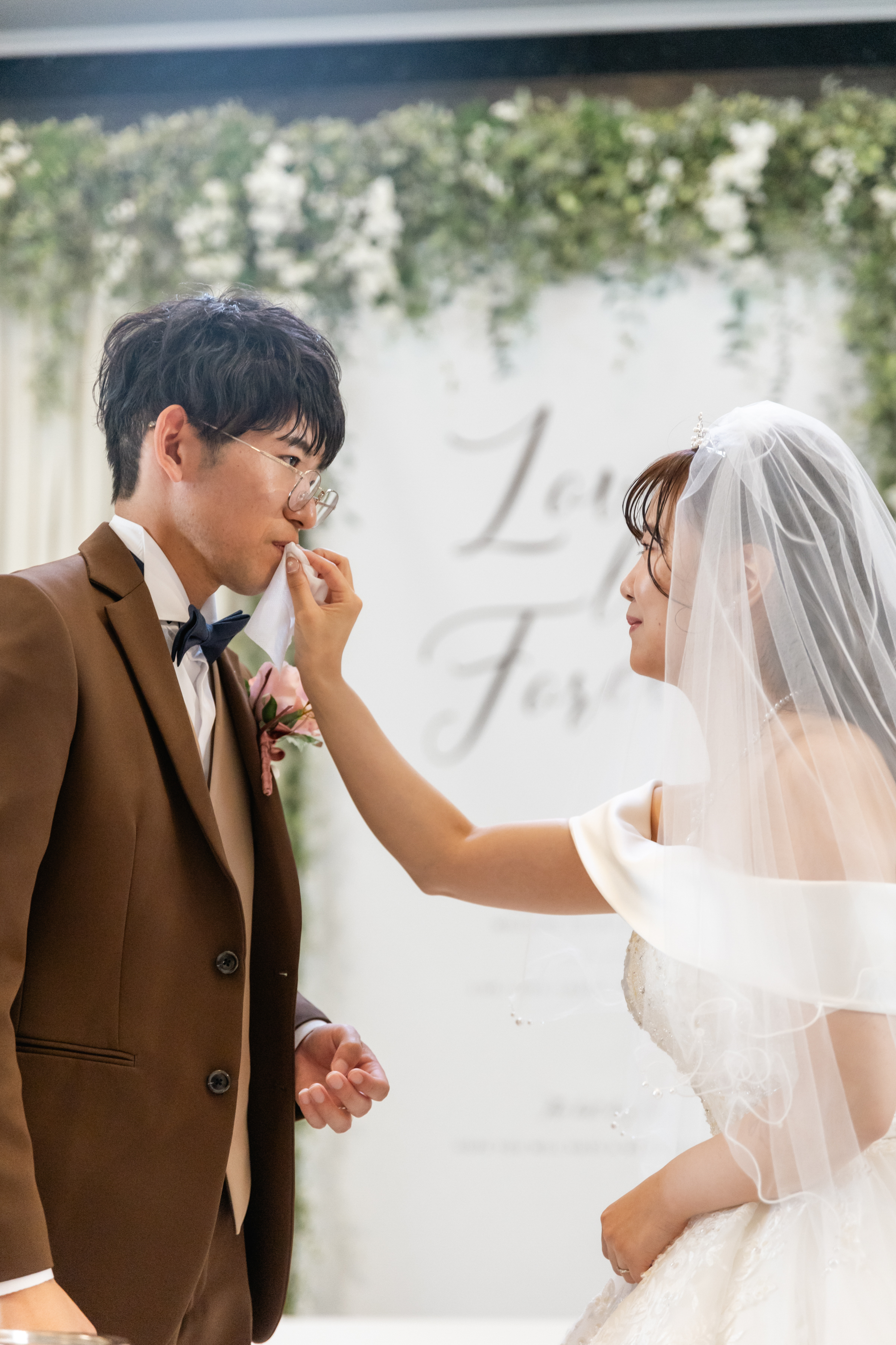 挙式中にケーキ入刀?!