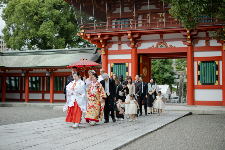 小さな結婚式熊本店　挙式レポート　No.24　藤崎宮での挙式（色打掛＆国際結婚）挙式編