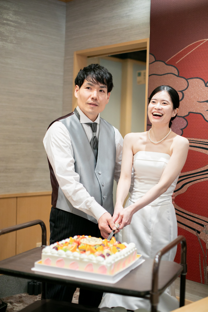 小さな結婚式熊本店　挙式レポート　No.22　３０名でのシンプル会食（日本料理＆ケーキ入刀）