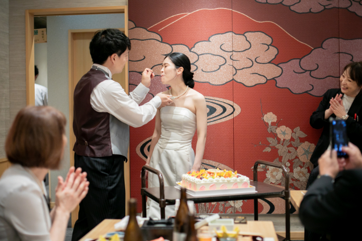 小さな結婚式熊本店　挙式レポート　No.22　３０名でのシンプル会食（日本料理＆ケーキ入刀）