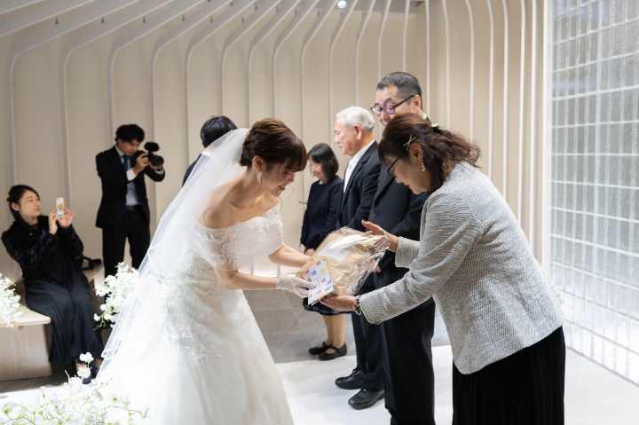 小さな結婚式熊本店　挙式レポート　No.45　９名での小さくてかわいいレストランウエディング（挙式編）