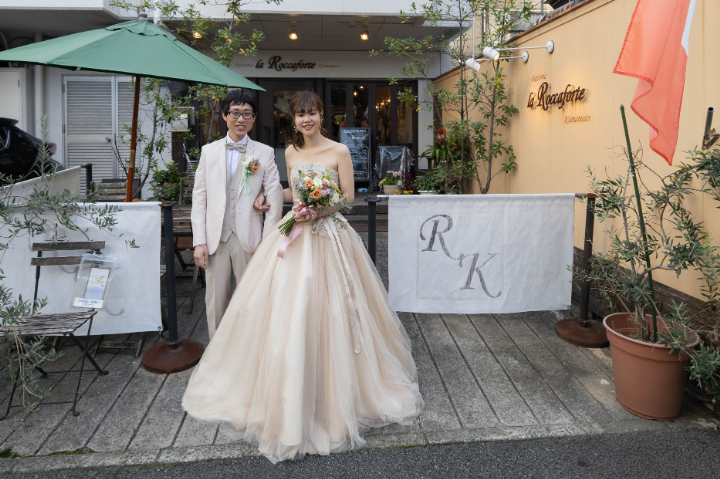 小さな結婚式熊本店　挙式レポート　No.46　９名での小さくてかわいいレストランウエディング（ロッカフォルテで会食）
