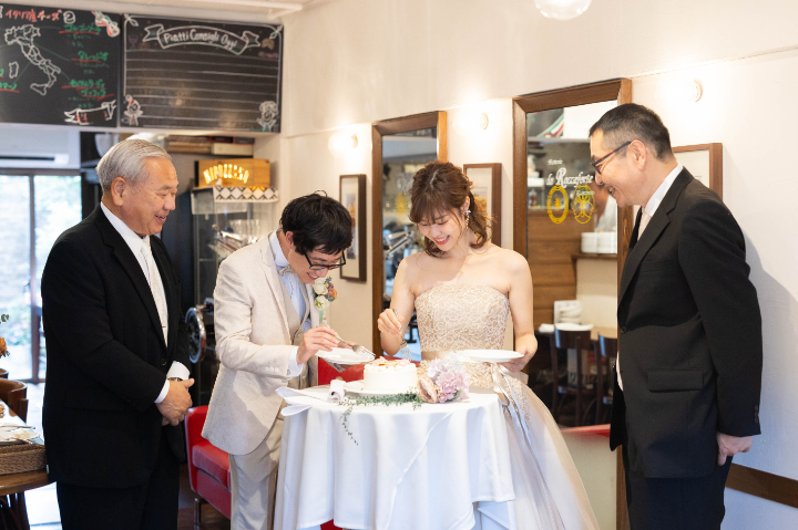 小さな結婚式熊本店　挙式レポート　No.46　９名での小さくてかわいいレストランウエディング（ロッカフォルテで会食）