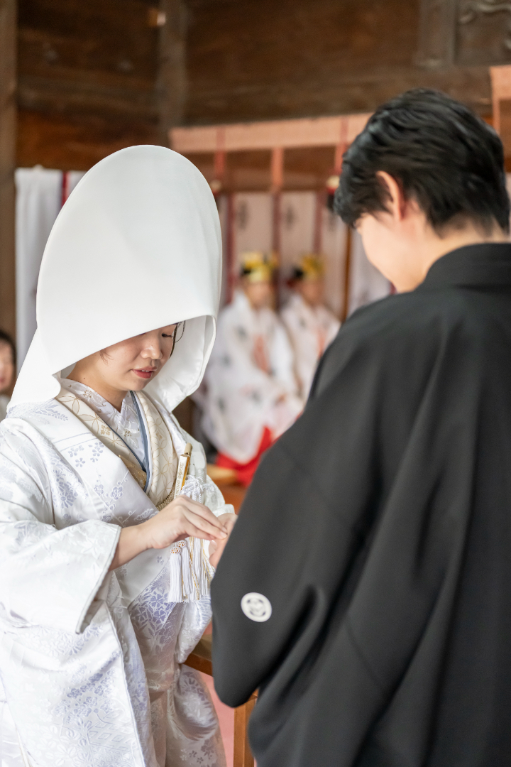 小さな結婚式熊本店　挙式レポート　No.42　雨上がりの健軍神社＆レストラン会食（挙式編）