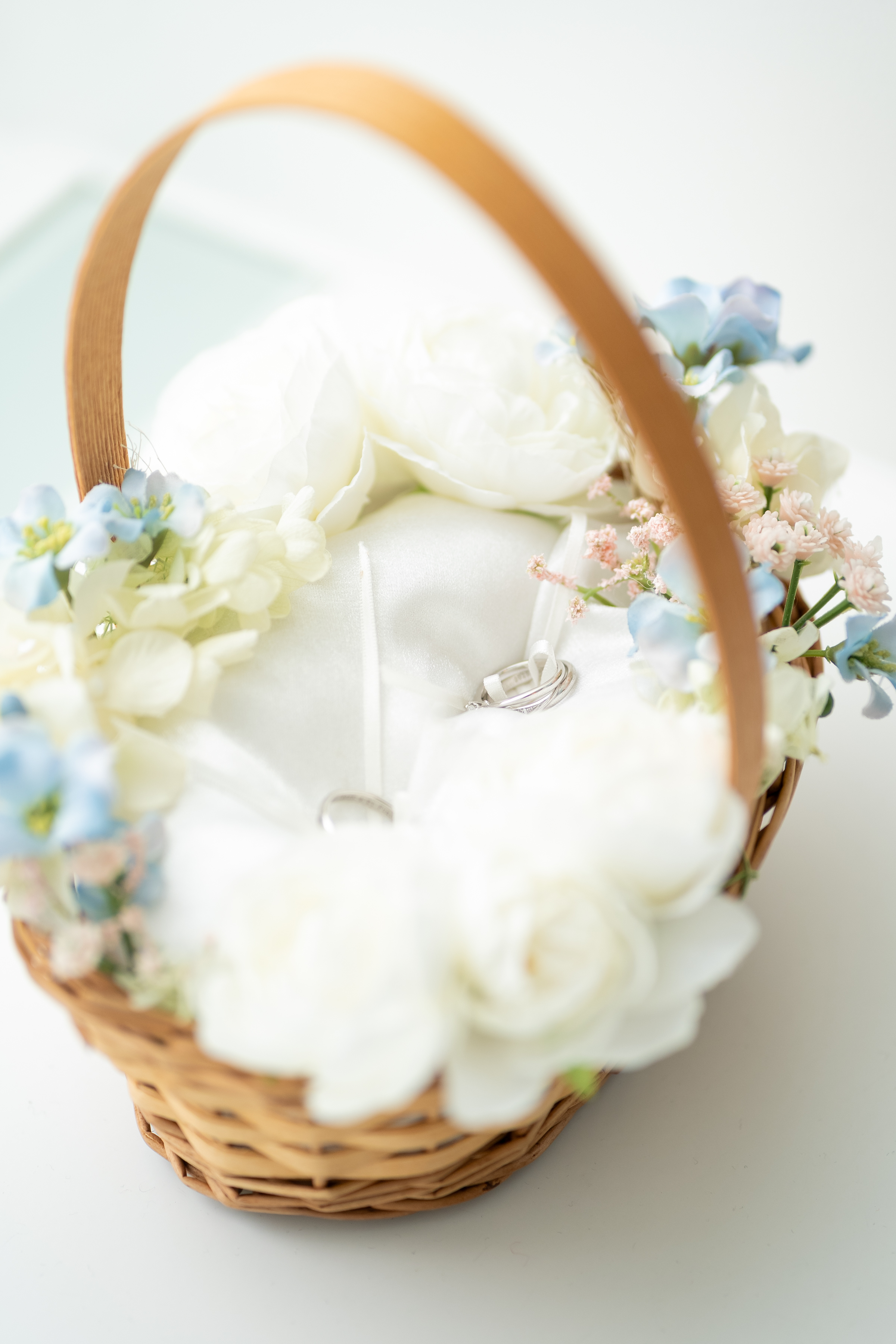 【コラム】結婚指輪はどうして左手の薬指?💍