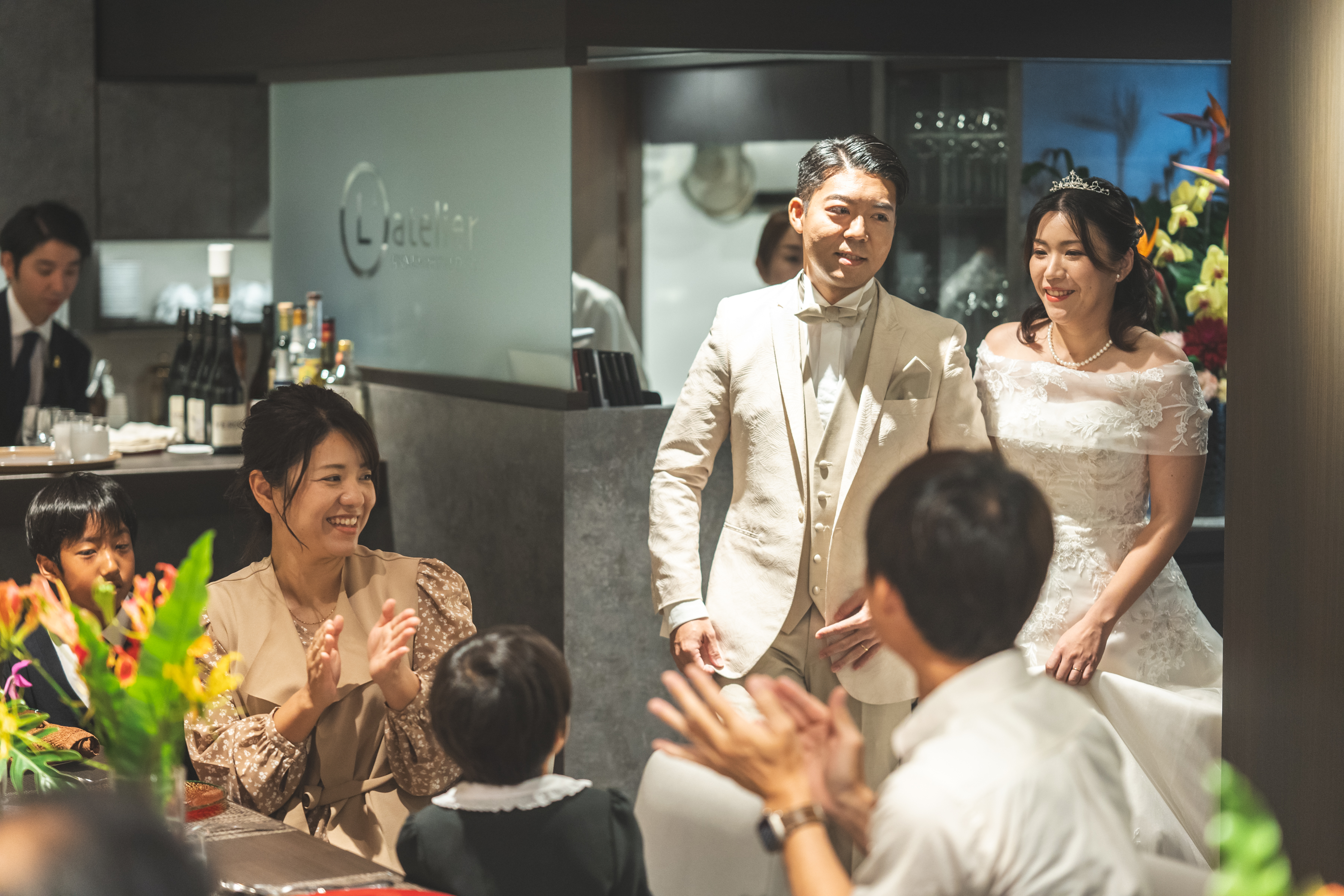 挙式のあとは、家族だけでほっとひと息。やっぱり会食っていいなと思えた一日