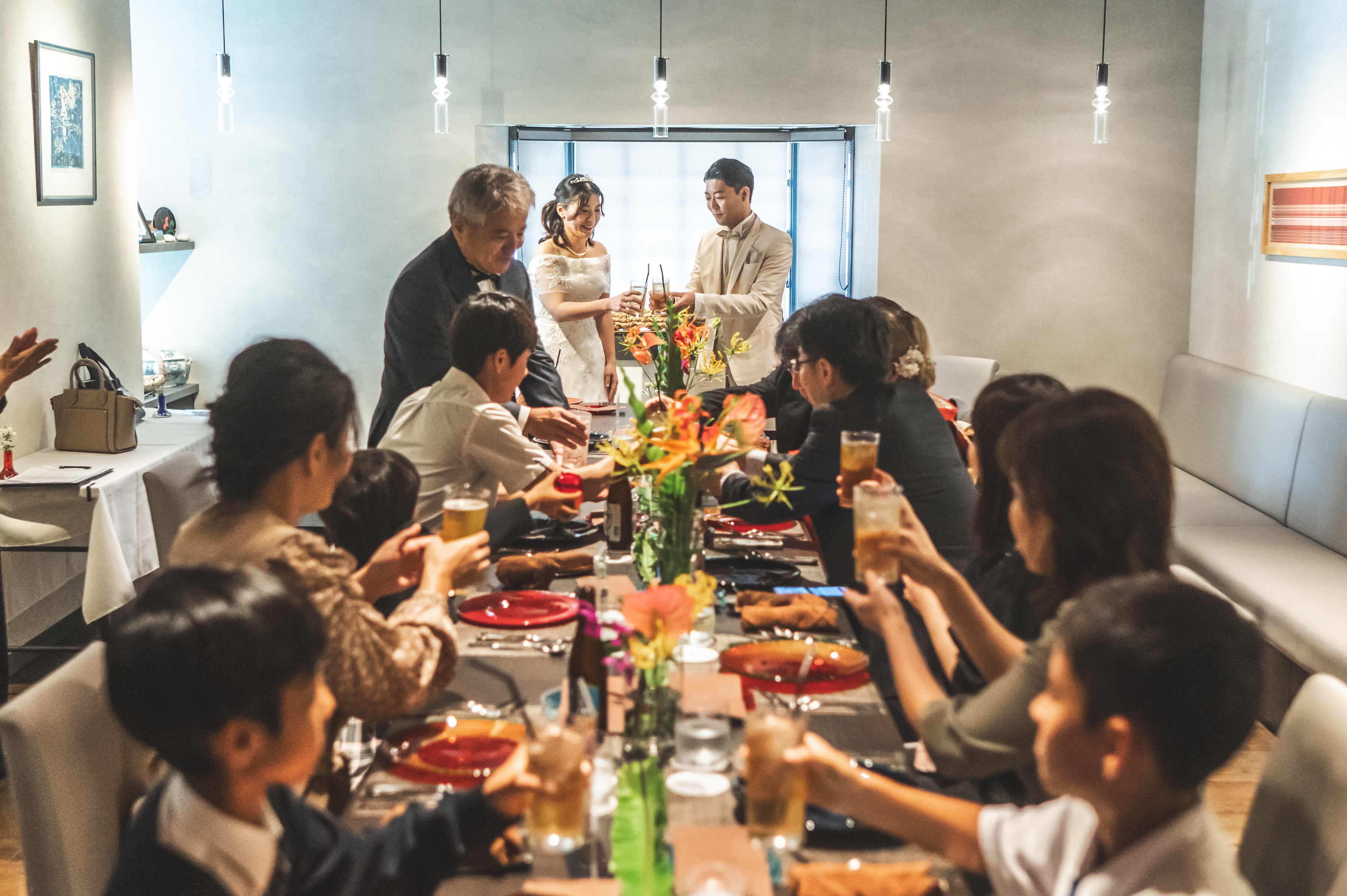 挙式のあとは、家族だけでほっとひと息。やっぱり会食っていいなと思えた一日