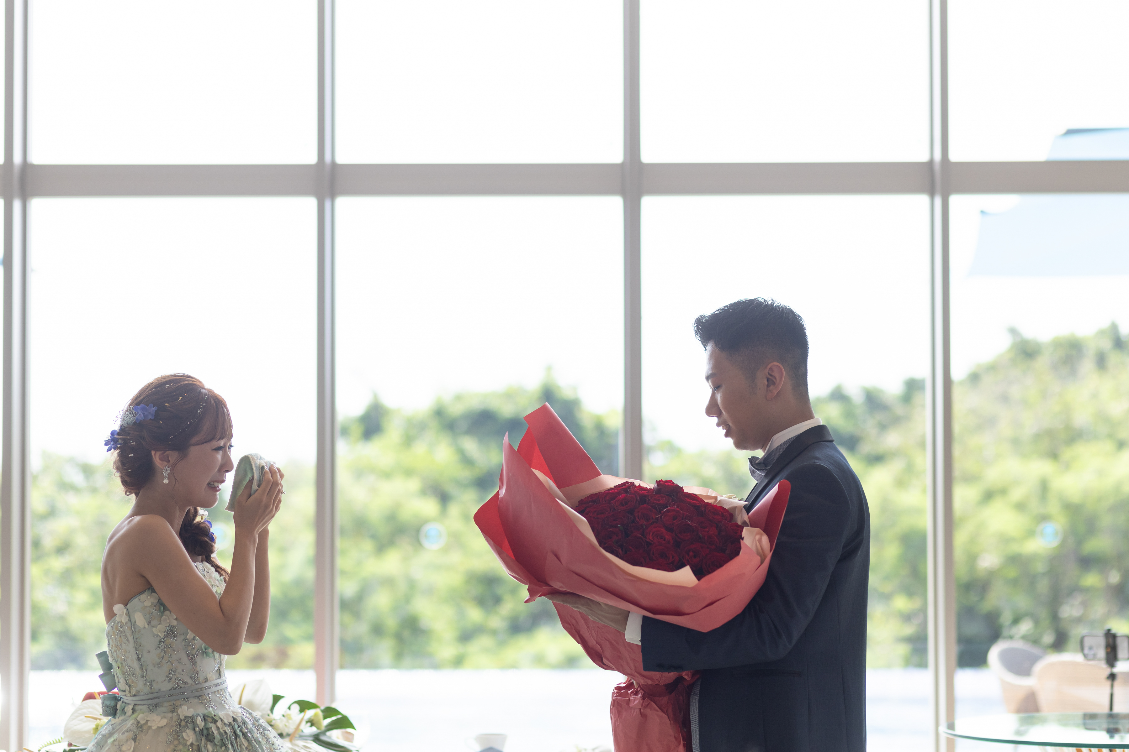 新郎さんから新婦さんへドキドキのサプライズ♪