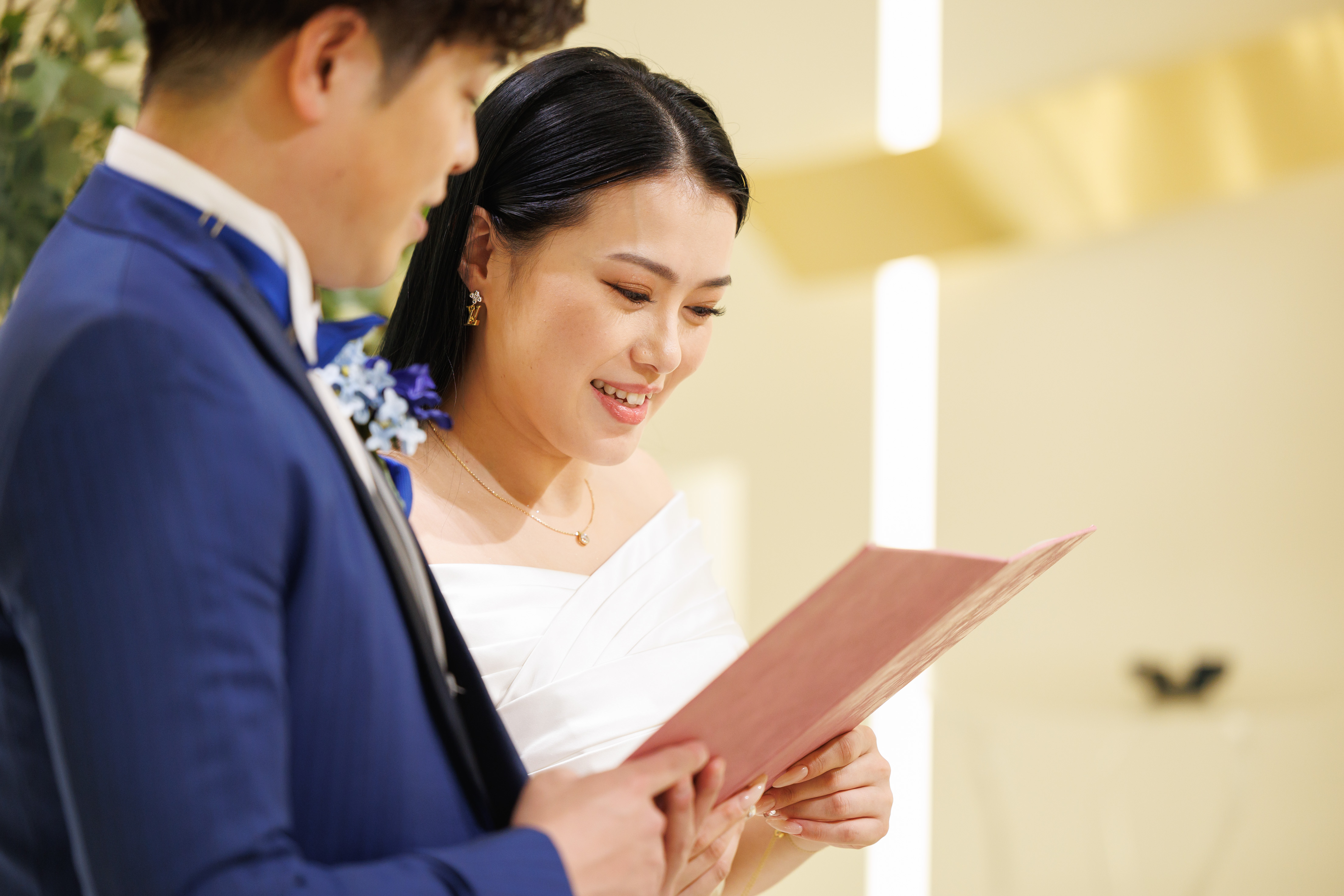 ペットと新郎新婦お二人だけの結婚式をご紹介?(挙式中)