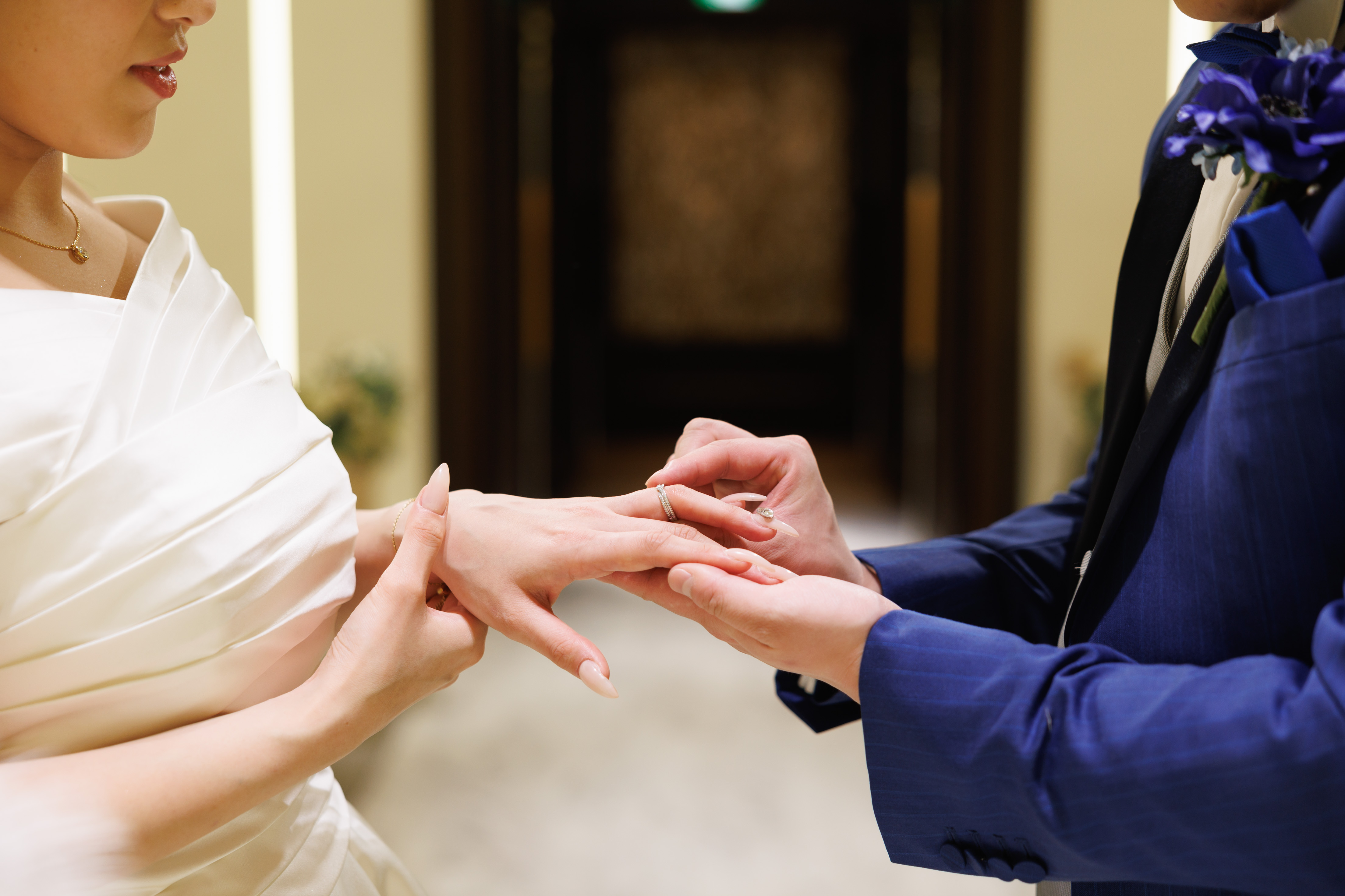 ペットと新郎新婦お二人だけの結婚式をご紹介?(挙式中)