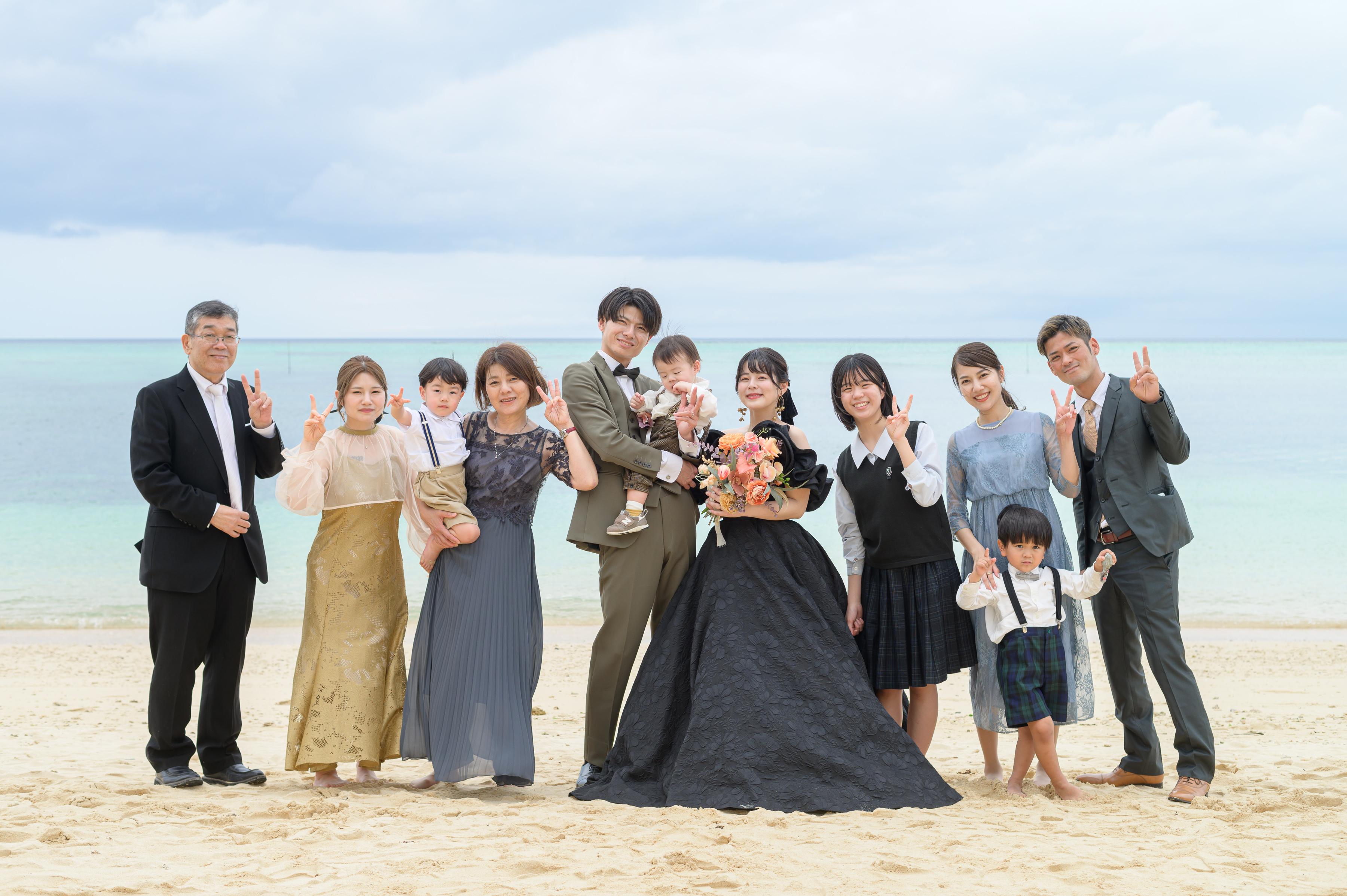 沖縄リザン・ル・アンジュマリー教会 プレゼント挙式♪
