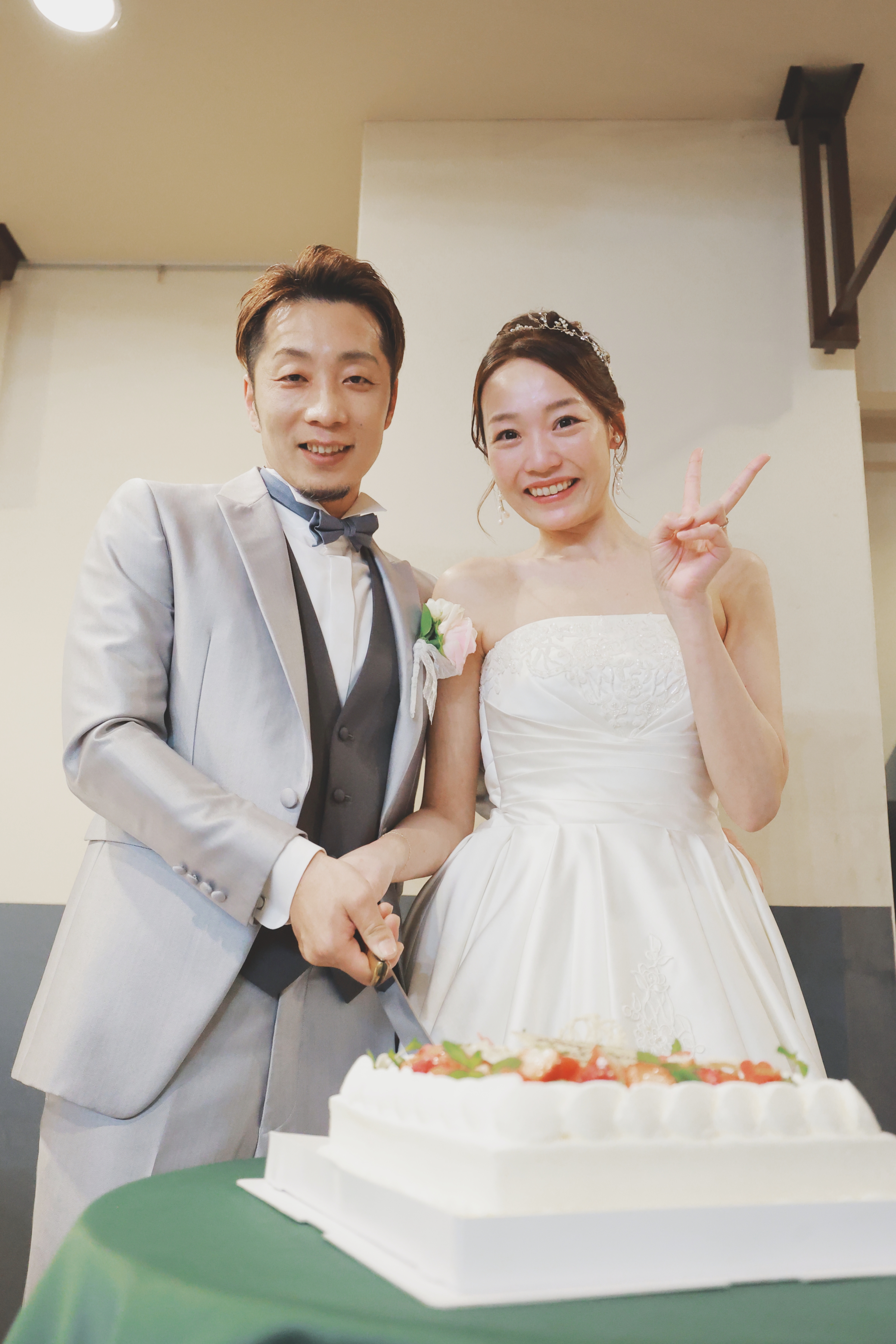 結婚式の後に、家族でレストランでパーティー♪
