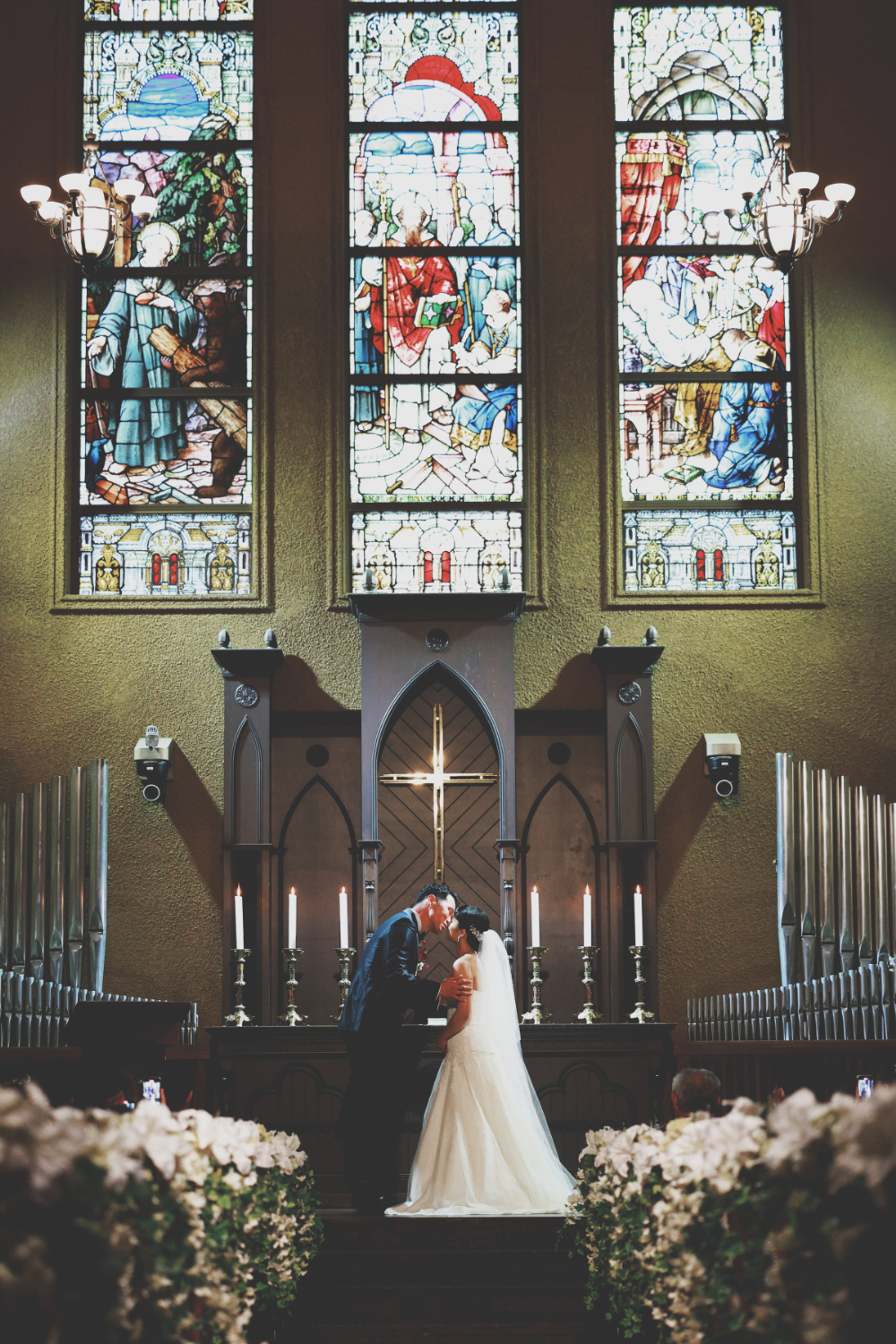 憧れのロングベールに包まれて。涙はいらない。笑顔いっぱいの結婚式