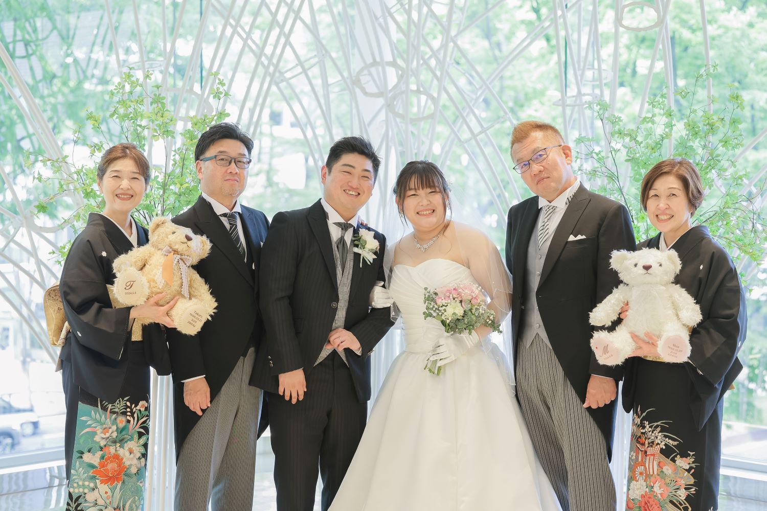 家族だけで行う「親孝行ウェディング」