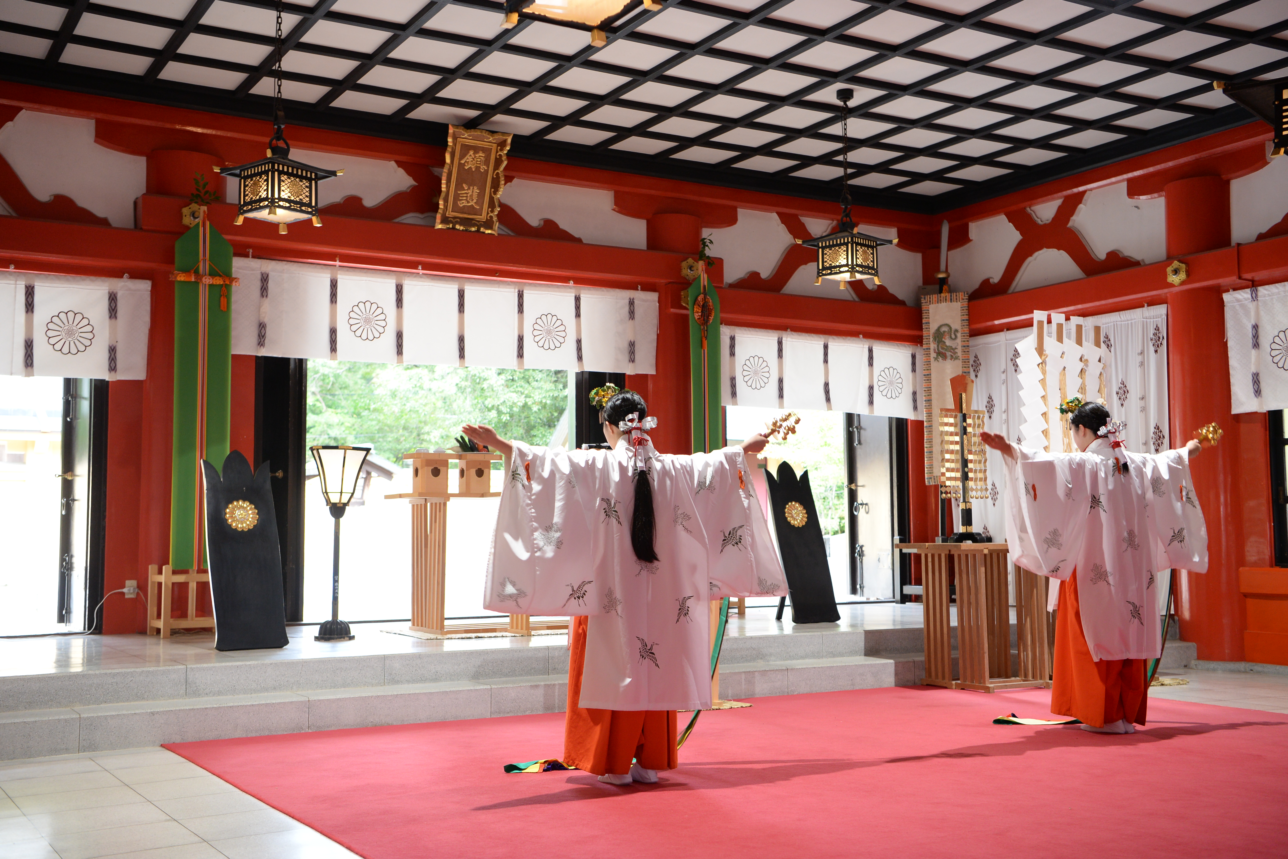 秋の神社式~白無垢で挙式、色打掛でロケーション撮影~